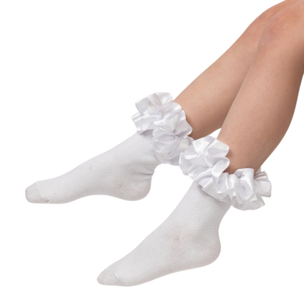 Caramelo Girls White Ruffle Ankle Socks