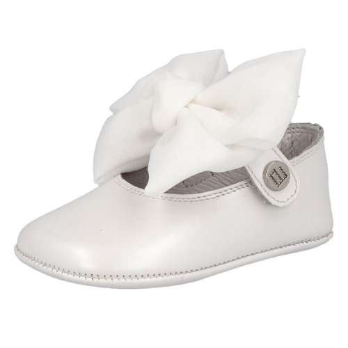 Andanines Baby White Pearlised Bow Pre Walkers